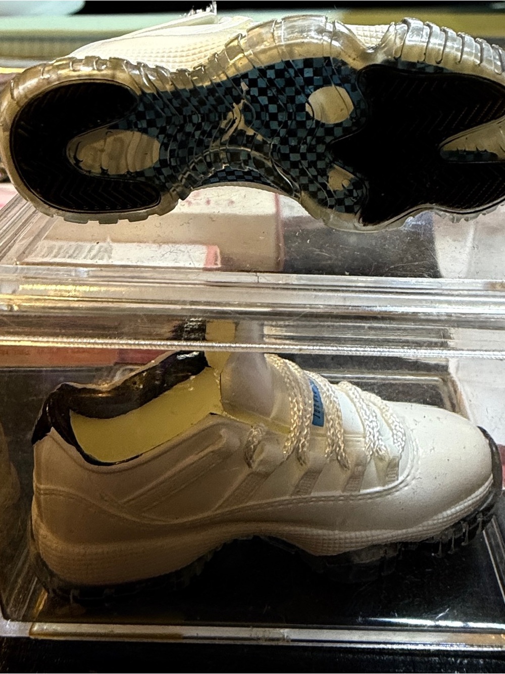 MICHAEL JORDAN MINIATURE Shoes